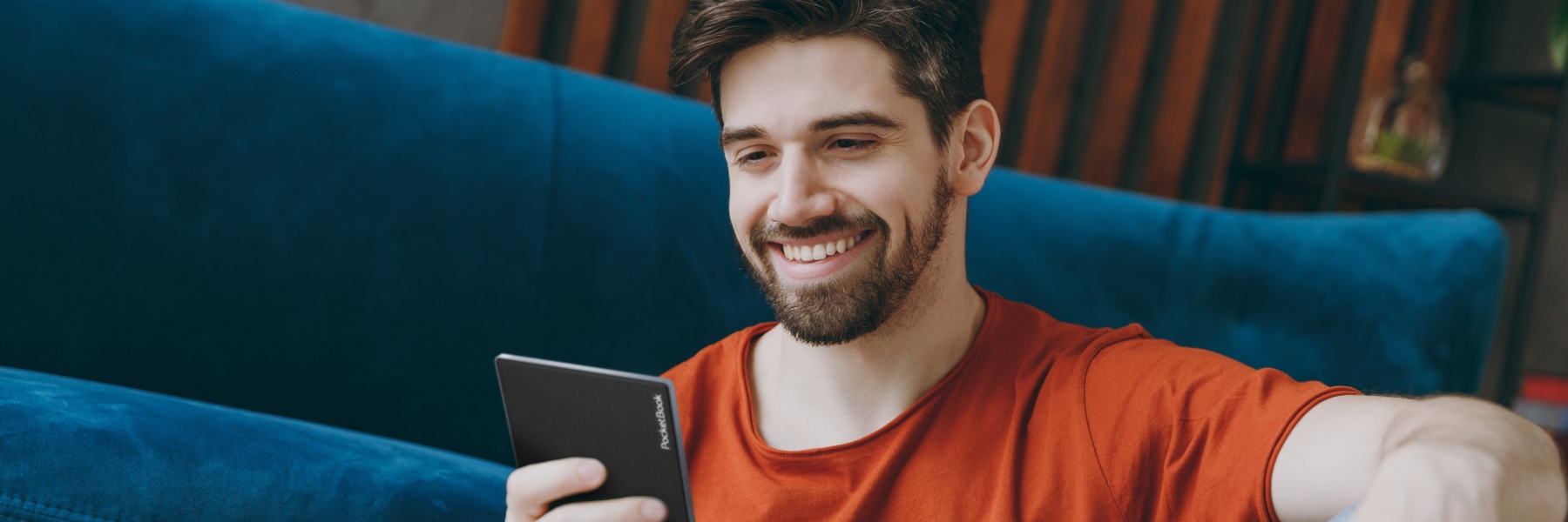 PocketBook Verse Pro Color: super kompakten e-bralnik z barvnim zaslonom E Ink Kaleido™ 3 